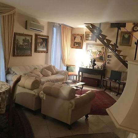 The Trip House - Between The Center And The Sea - Free Wifi And Jacuzzi Катания Екстериор снимка